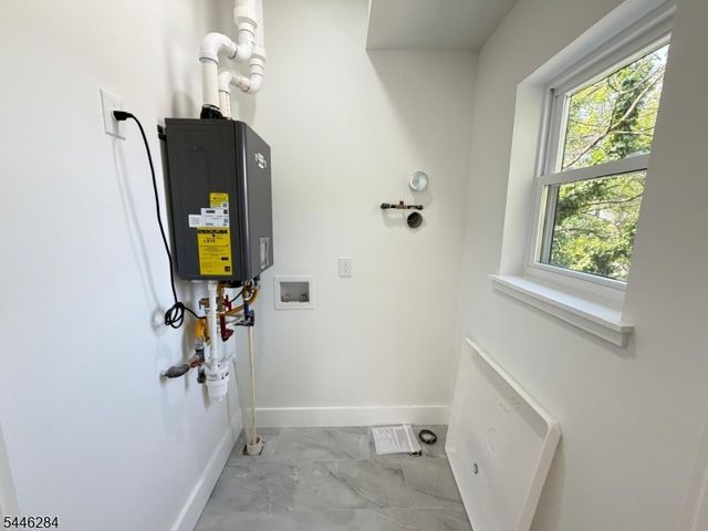 93 Melville Pl, Irvington Twp., NJ 07111