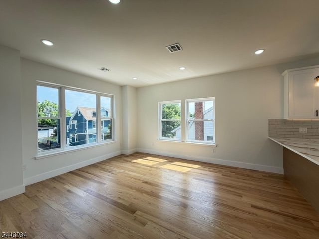 93 Melville Pl, Irvington Twp., NJ 07111