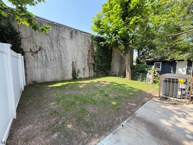 93 Melville Pl, Irvington Twp., NJ 07111