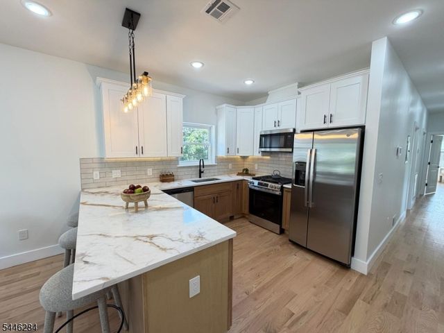 93 Melville Pl, Irvington Twp., NJ 07111