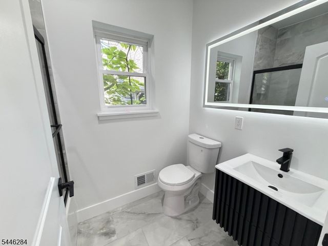 93 Melville Pl, Irvington Twp., NJ 07111