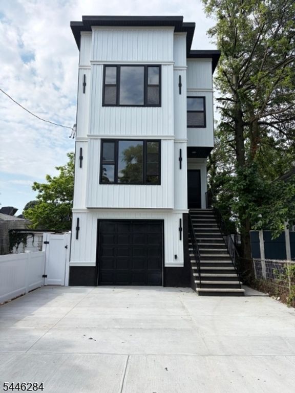 93 Melville Pl, Irvington Twp., NJ 07111