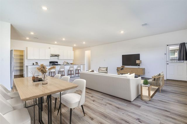 1937 Guntersville BND, Leander, TX 78641