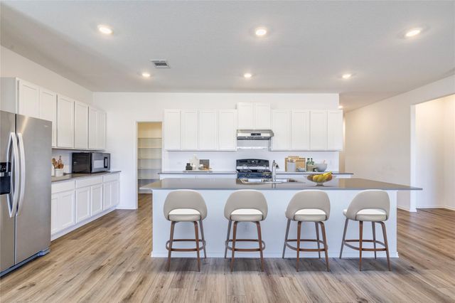 1937 Guntersville BND, Leander, TX 78641