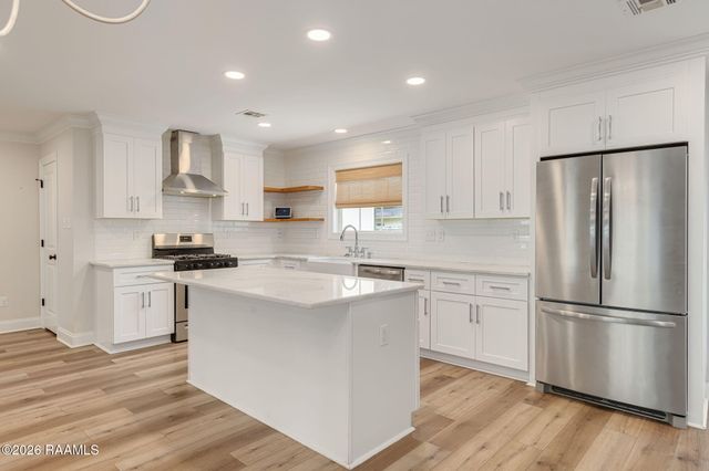 205 Live Oak Drive, Lafayette, LA 70503