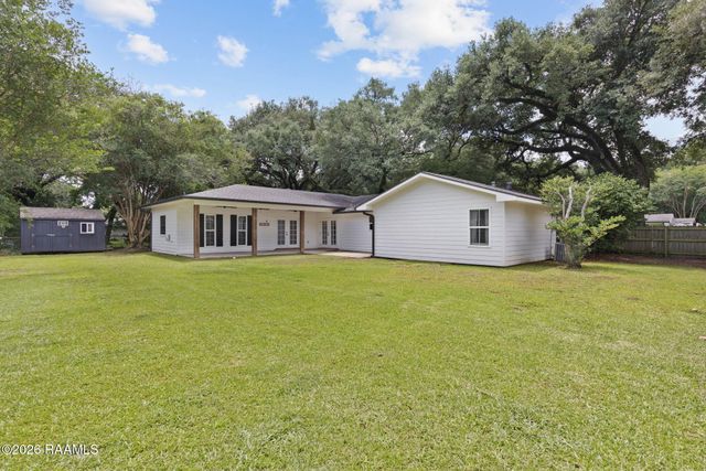 205 Live Oak Drive, Lafayette, LA 70503