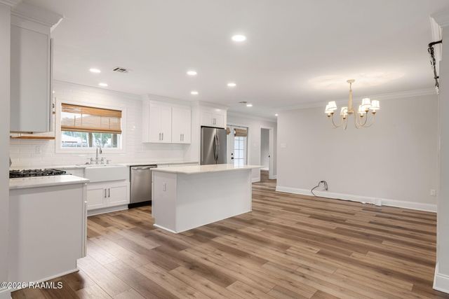 205 Live Oak Drive, Lafayette, LA 70503