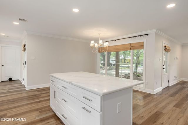 205 Live Oak Drive, Lafayette, LA 70503