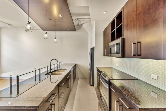 2600 W 7th Street 1611, Fort Worth, TX 76107