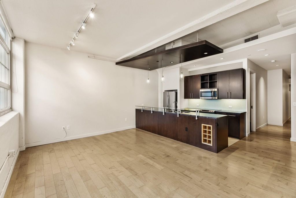 2600 W 7th Street 1611, Fort Worth, TX 76107