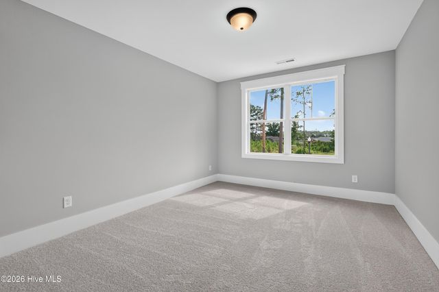 323 Grayhawk Circle, Wilmington, NC 28411