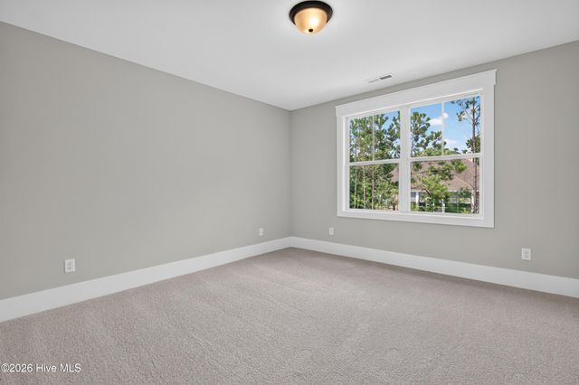 323 Grayhawk Circle, Wilmington, NC 28411