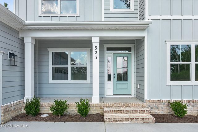 323 Grayhawk Circle, Wilmington, NC 28411