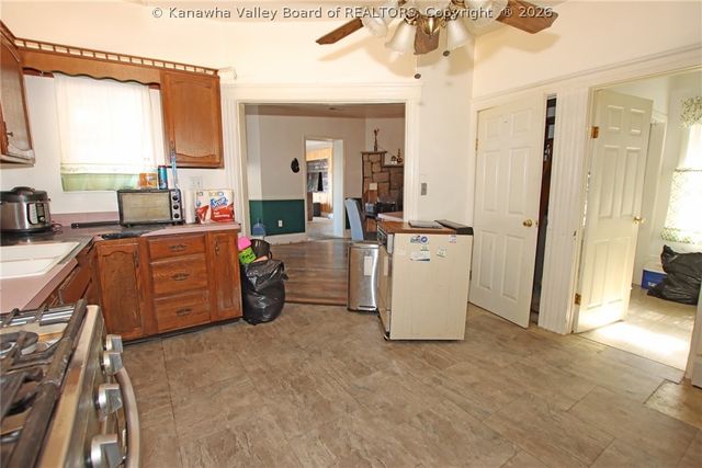 1201 MacCorkle Avenue Se, Charleston, WV 25304