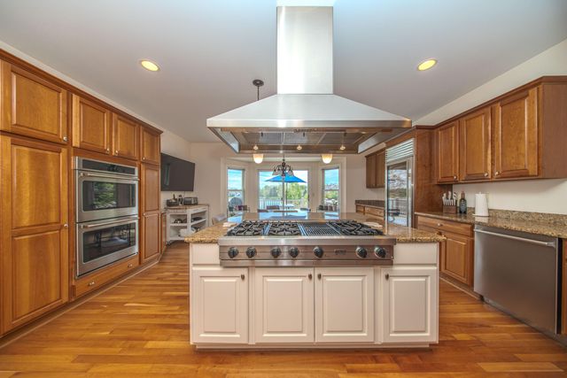 4324 Lohr Road, Ann Arbor, MI 48108