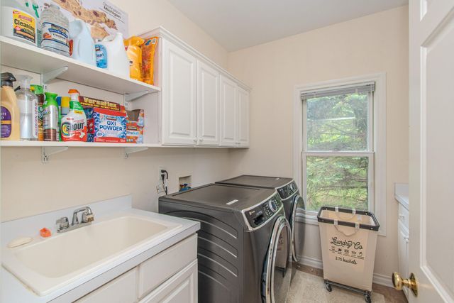 4324 Lohr Road, Ann Arbor, MI 48108