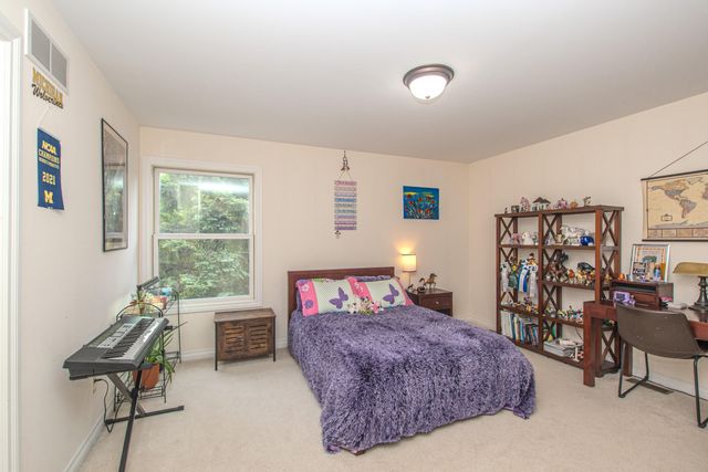 4324 Lohr Road, Ann Arbor, MI 48108