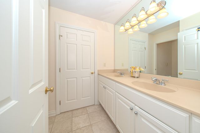4324 Lohr Road, Ann Arbor, MI 48108