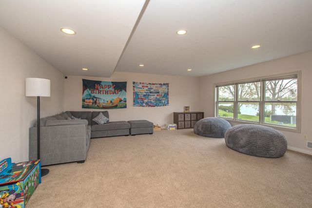 4324 Lohr Road, Ann Arbor, MI 48108