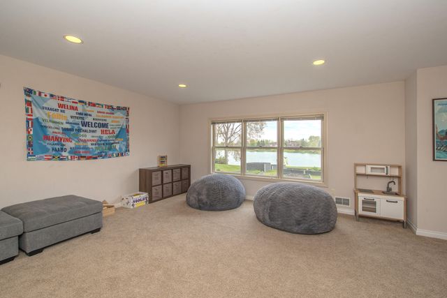 4324 Lohr Road, Ann Arbor, MI 48108