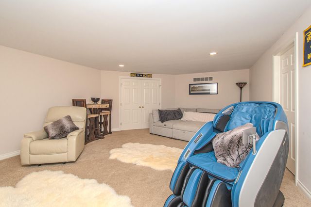 4324 Lohr Road, Ann Arbor, MI 48108