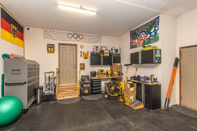 4324 Lohr Road, Ann Arbor, MI 48108