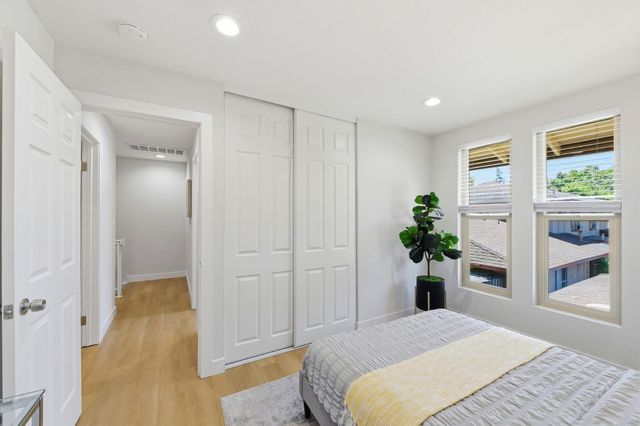 209 E Red Oak Drive F, Sunnyvale, CA 94086