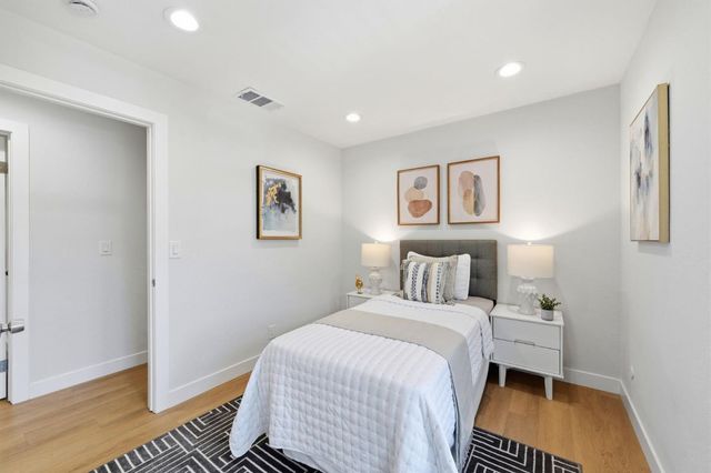 209 E Red Oak Drive F, Sunnyvale, CA 94086