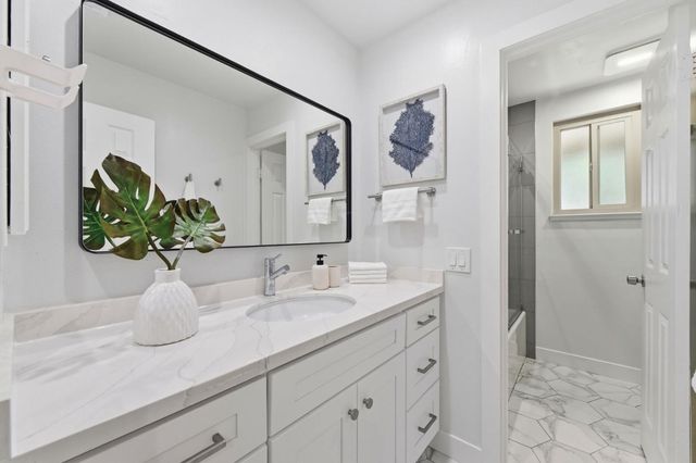209 E Red Oak Drive F, Sunnyvale, CA 94086
