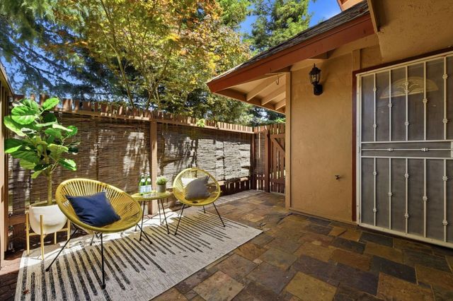 209 E Red Oak Drive F, Sunnyvale, CA 94086