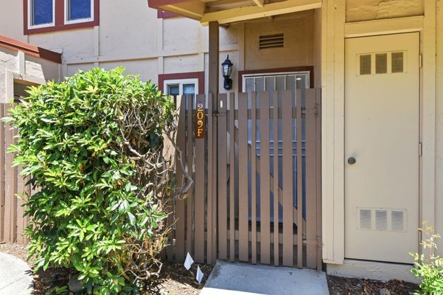 209 E Red Oak Drive F, Sunnyvale, CA 94086