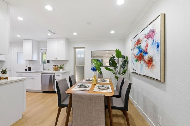 209 E Red Oak Drive F, Sunnyvale, CA 94086