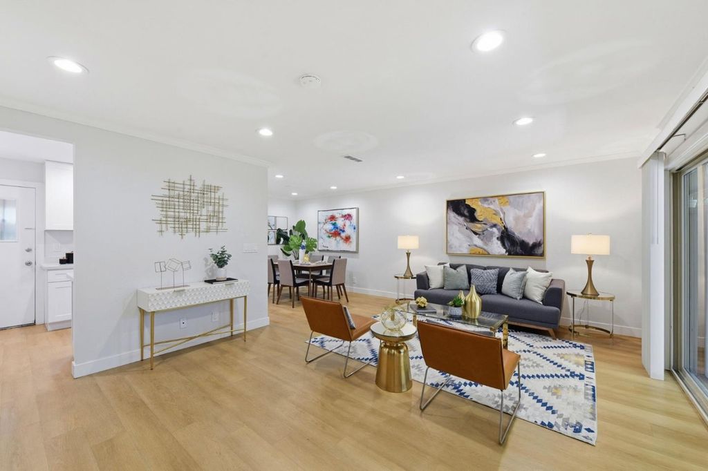 209 E Red Oak Drive F, Sunnyvale, CA 94086