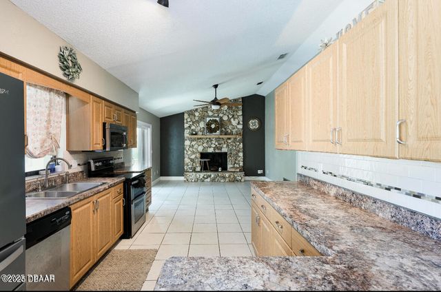 915 Sandle Wood Drive, Port Orange, FL 32127