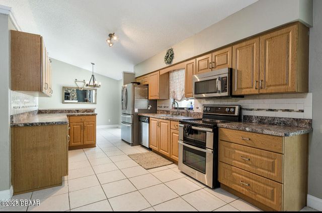 915 Sandle Wood Drive, Port Orange, FL 32127