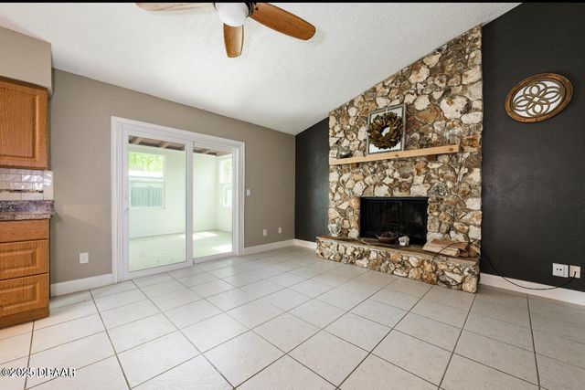 915 Sandle Wood Drive, Port Orange, FL 32127