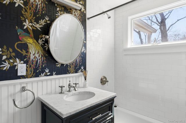 33 Peters Path, East Hampton, NY 11937