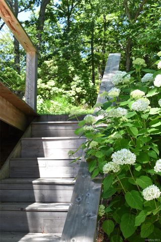 33 Peters Path, East Hampton, NY 11937