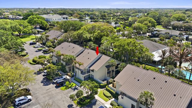 5172 SE Club Way 207, Stuart, FL 34997