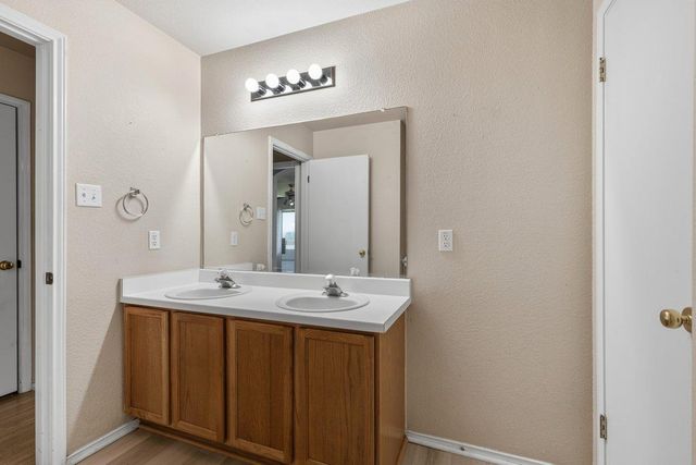 101 Presidio DR, Leander, TX 78641