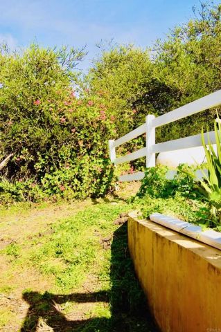 736 Mar Vista Drive, Vista, CA 92081