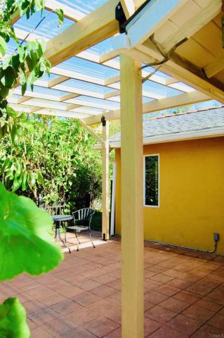 736 Mar Vista Drive, Vista, CA 92081