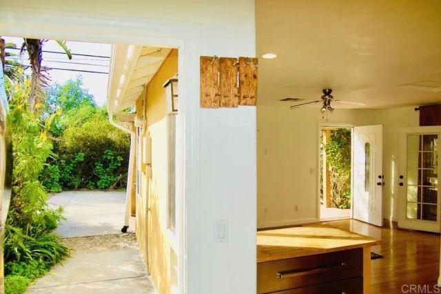 736 Mar Vista Drive, Vista, CA 92081