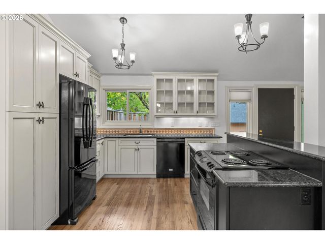 9070 Sw 130TH Ave, Beaverton, OR 97008