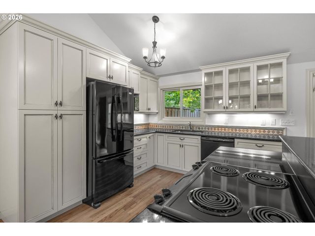 9070 Sw 130TH Ave, Beaverton, OR 97008