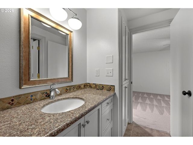 9070 Sw 130TH Ave, Beaverton, OR 97008