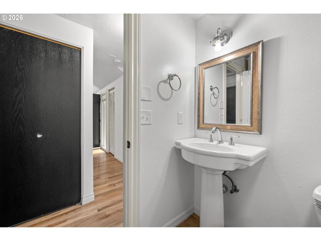 9070 Sw 130TH Ave, Beaverton, OR 97008