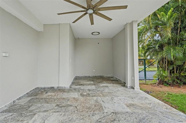 B1 CALLE SANTA ISABEL B1, San Juan, PR 00926