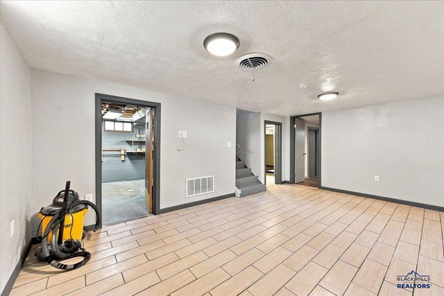320 ST CHARLES, Rapid City, SD 57701