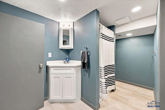 320 ST CHARLES, Rapid City, SD 57701